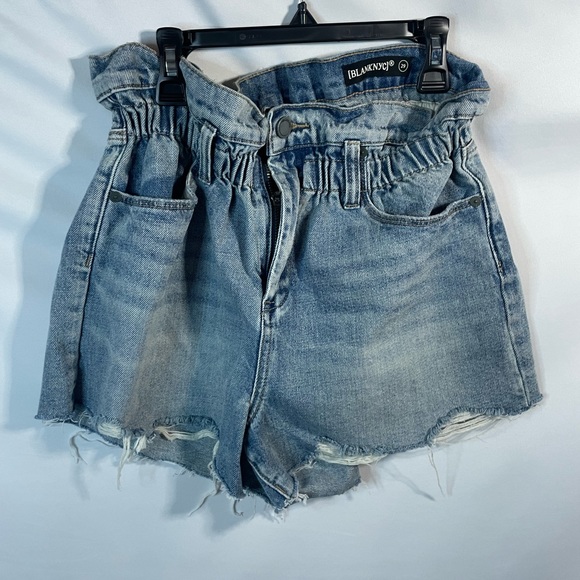 Blanknyc jean shorts - Picture 1 of 3